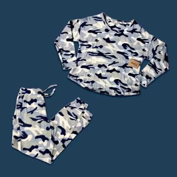 NWT Born Sleepwear Blue Camouflage Long Sleeve Top & Lounge Pants - Picture 7 of 12